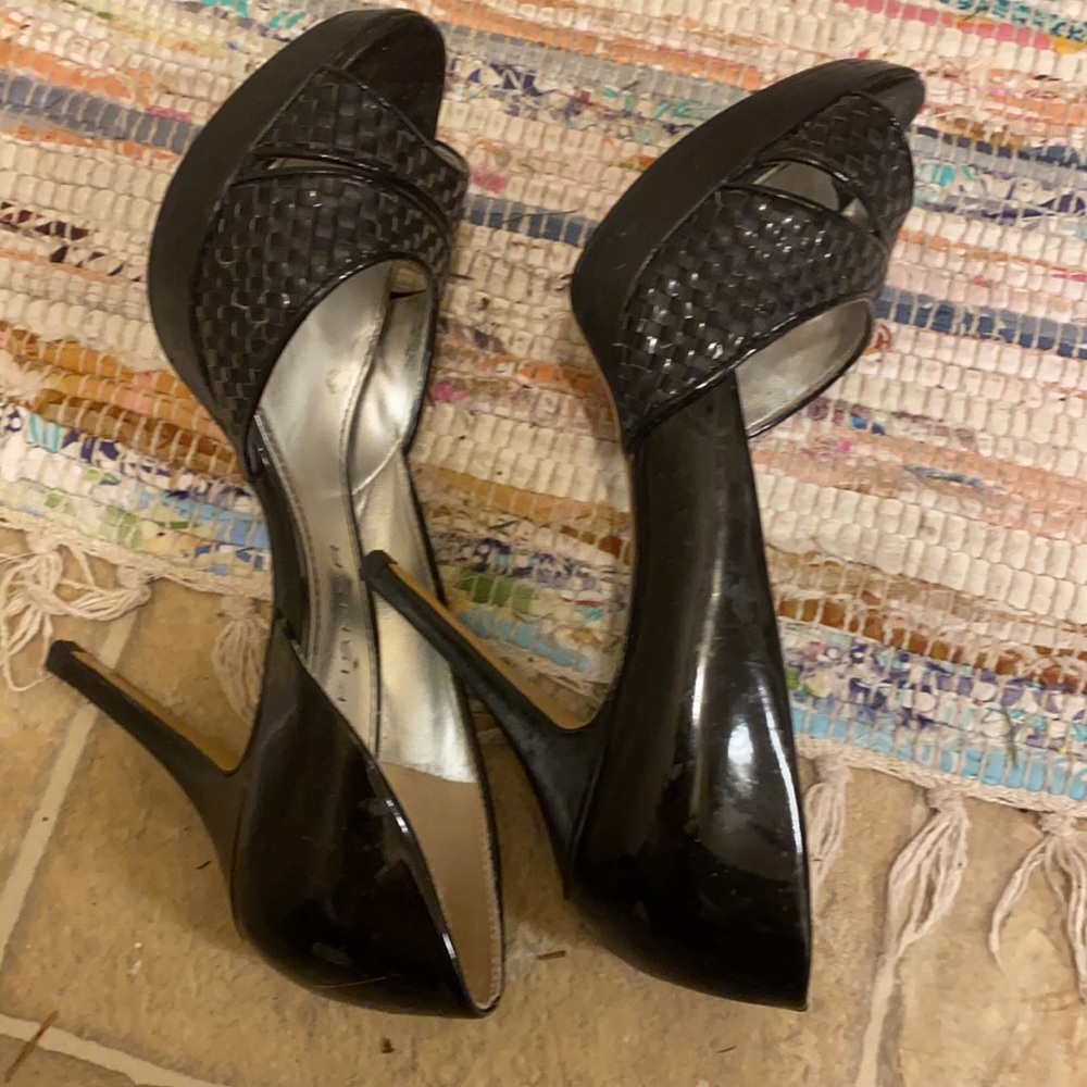 Heels - Picture 4 of 5